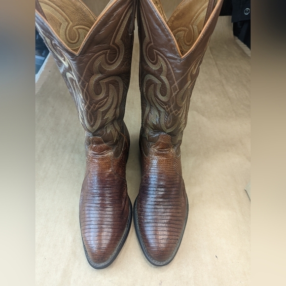 Tony Lama boots men's size 9.5EE. Exotic Genuine Brown Teju Lizard leather class - Picture 2 of 12